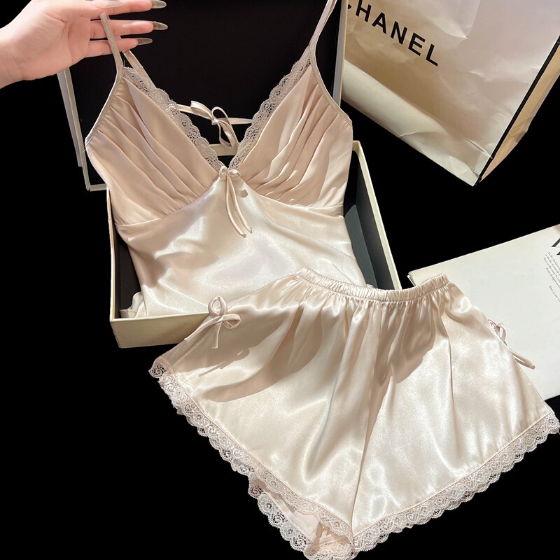 French High-End Satin Ice Silk Pure Lust Style Suspender Pajamas for Women Summer Cool Home Clothes Large Size Suit for Outer Wear