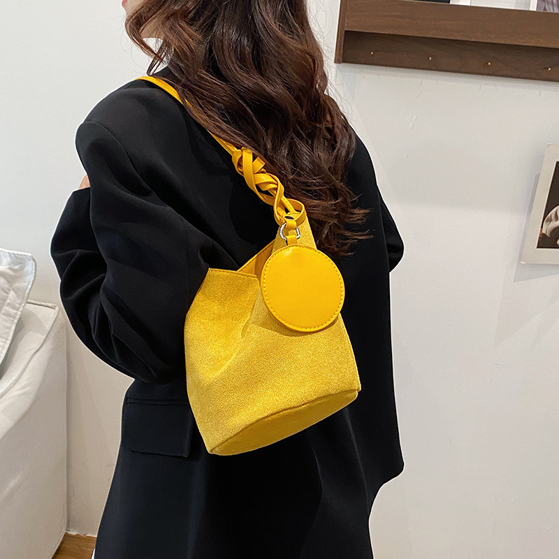 包韩版时尚水桶包包女2025新款质感小众手提包复古通勤单肩斜跨包|undefined