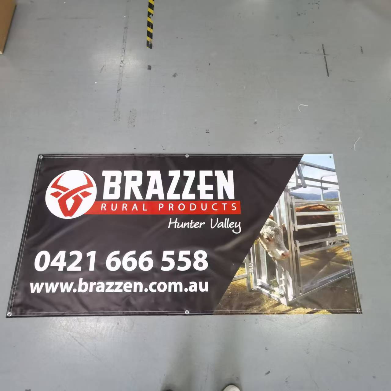 厂家直供广告宣传条幅定购 520灯布 550喷绘布 550黑底背景布