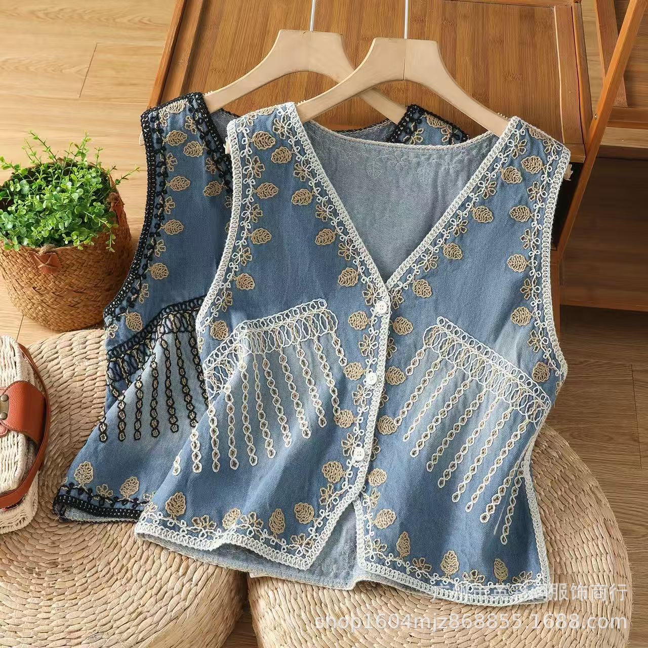 Trendy and Youthful Heavy-Duty Denim Embroidered Top for Women, Summer Retro Vacation Style Layered Sleeveless Vest