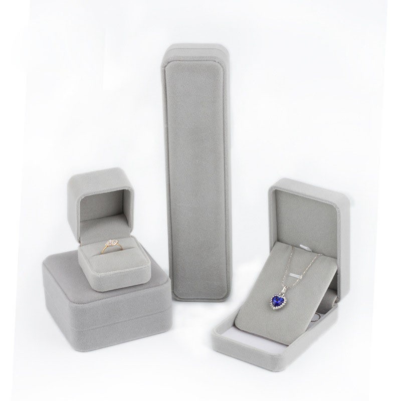 그레이 벨벳 팔찌 상자