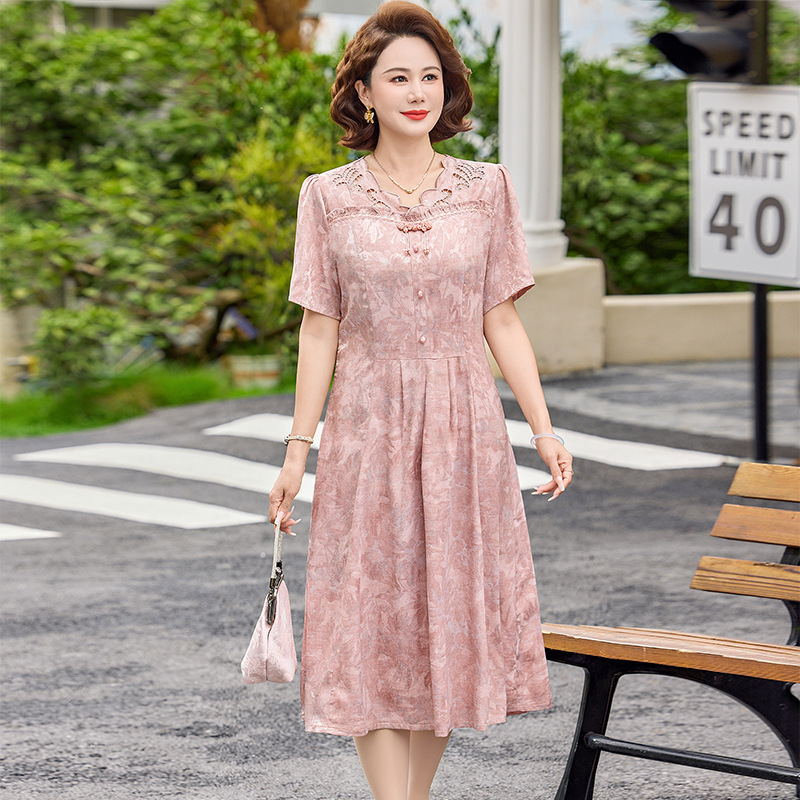 2026 New Style New Chinese-Style Improved Cheongsam Dress for Moms, Summer Short-Sleeve Printed Dress, Elegant and Fashionable Mid-Length Dress 2026 New Style New Chinese-Style Improved Cheongsam Dress for Moms, Summer Short-Sleeve Printed Dress, Elegant and Fashionable Mid-Length Dress