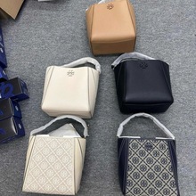 TB新款变形水桶包单肩斜跨包大容量手提包休闲通勤包女士托特包包