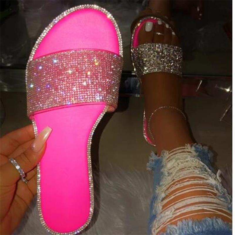In the summer of 2021, cross-border bestsellers are popular women's shoes: diamond snake-patterned large-sized sandals, multi-color flat one-shoulder flip-flops for women details Picture