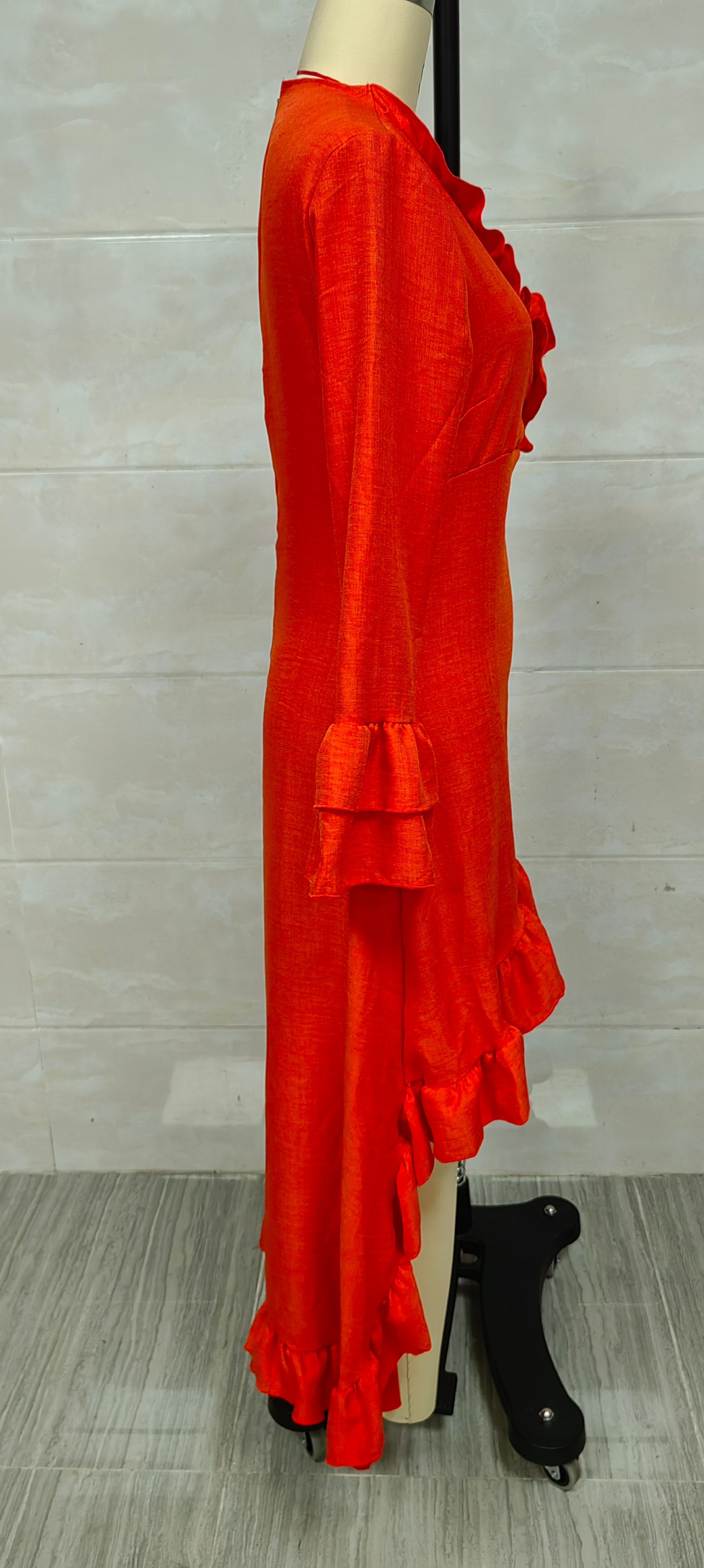 Böhmisches Langarm Maxi-kleid Mit V-ausschnitt Und Rüschensaum_voghion.com