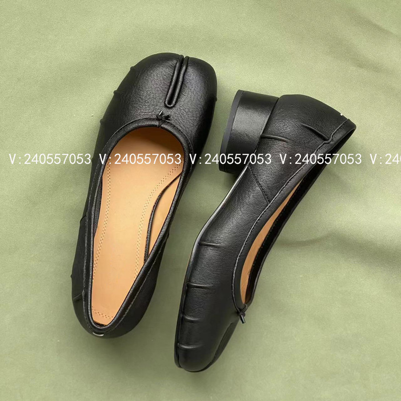 Split-Toe Thick Low Heel Pleated Pig Horseshoe TABI Shoes Black Margiela Women's Soft Shoes Mary Jane