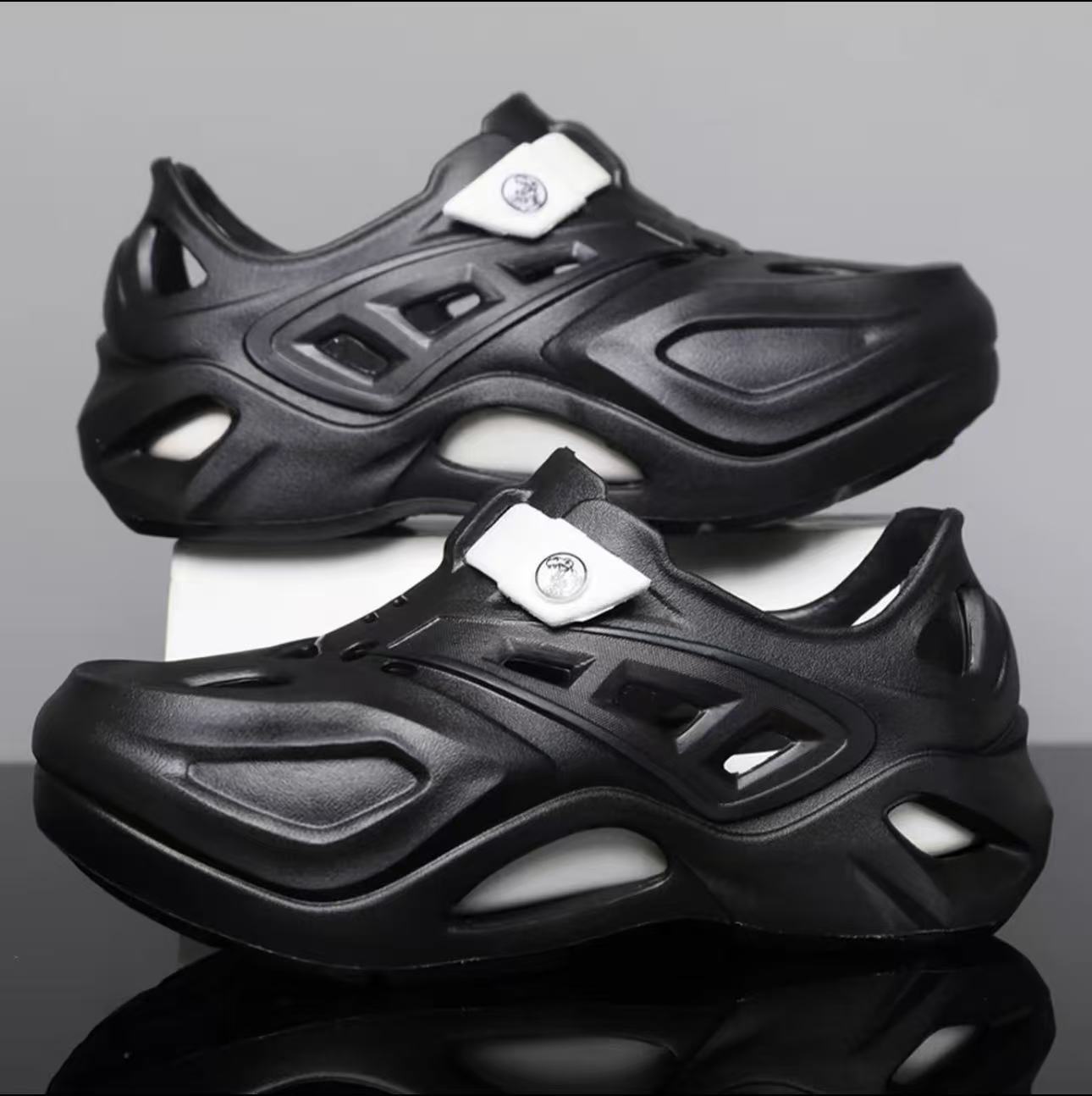Korean Style Men's Sandals, Summer Clogs, Casual Comfortable Beach Closed-Toe Non-Slip Anti-Odor Couple's Slippers for Men