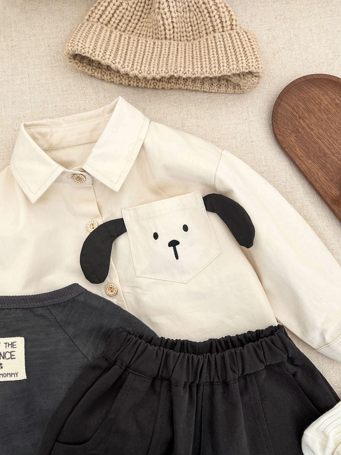 Camisas de algodón para niños primavera y otoño nuevo guapo niño casual dibujos animados perros camisa de solapa de camisa versátil