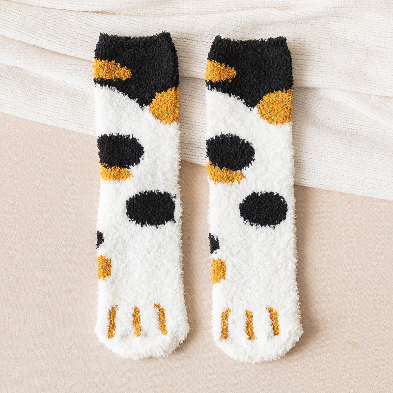 Calcetines de nieve de terciopelo de coral de terciopelo de fábrica calcetines de otoño e invierno calcetines de media pantorrilla de mujer garra de gato lindo grueso piso cálido calcetines de mujer