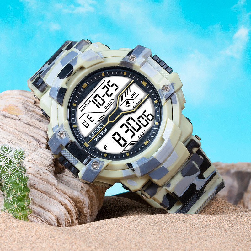 Hombres camuflaje al aire libre multi-funcional reloj electrónico moda estudiante deportes alarma luminosa reloj electrónico fábrica al por mayor