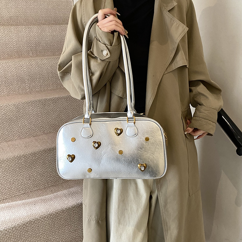 Bolsos transfronterizos de nuevo estilo para mujer Bolsos de almohada de alta gama de moda simple urbana Bolsos de hombro de todo fósforo diario para mujer