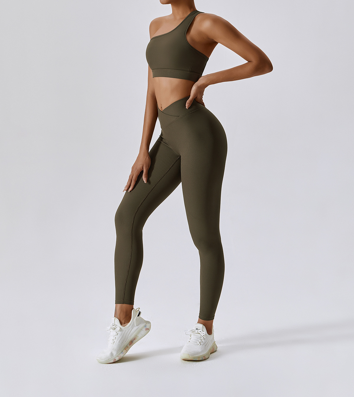 6 model display-BWX8056-2-olive green-1 (2).jpg