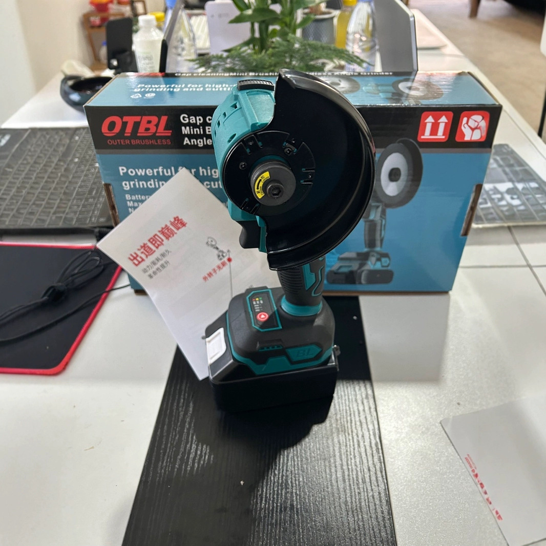4寸迷你角磨机外贸无刷外转子充电式多功能小型手持抛光切割机