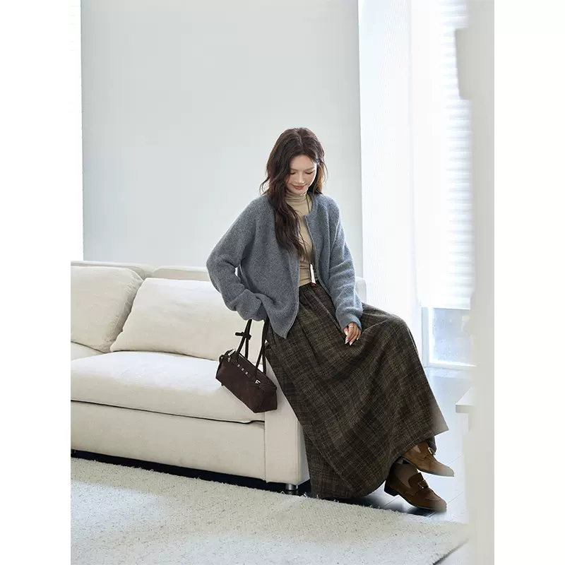 大码女装复古时尚高腰俏皮格纹半身裙女秋季小众保暖抗皱透气长裙