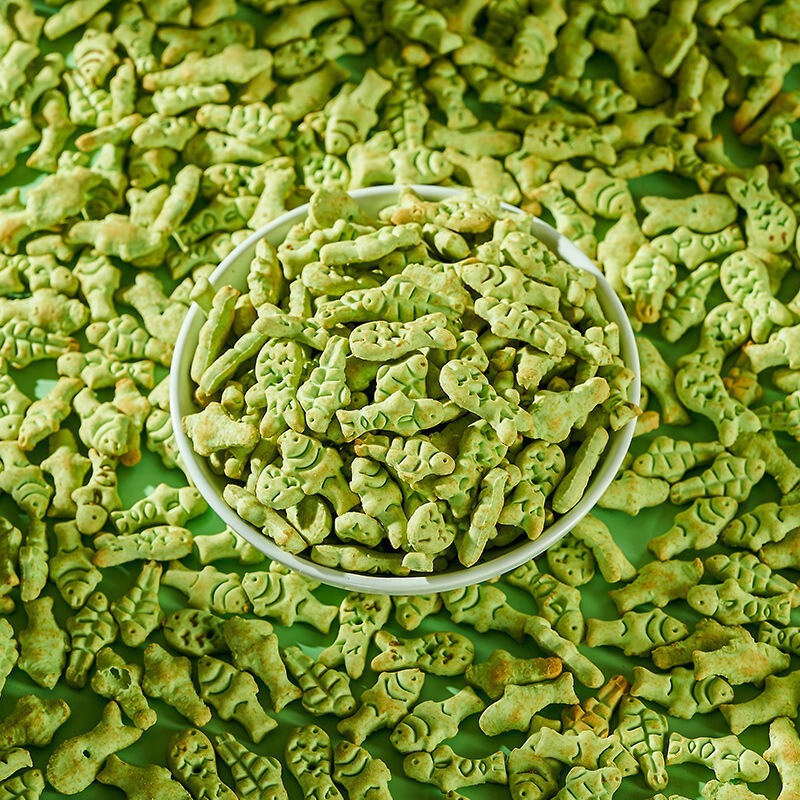 Manufacturer Bellewa Cat Grass Biscuits Catnip Hair Removal Ball Dried Fish Kitten Teeth Cleaning and Molar Stick Cat Snacks Wholesale