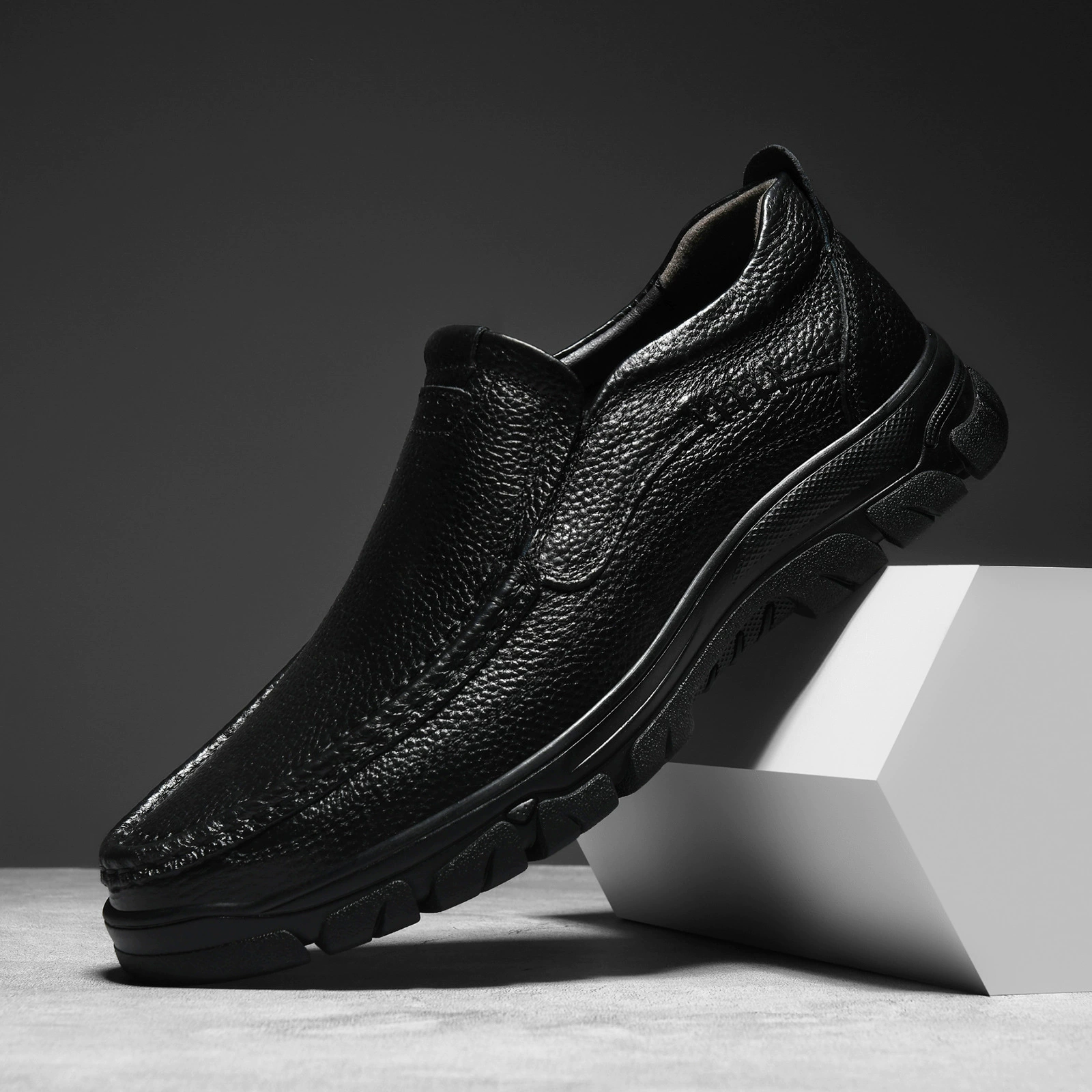 Весенние новые мужские черные деловые официальные кожаные туфли на толстой подошве, мужские туфли больших размеров, трансграничные уличные повседневные туфли для альпинизма