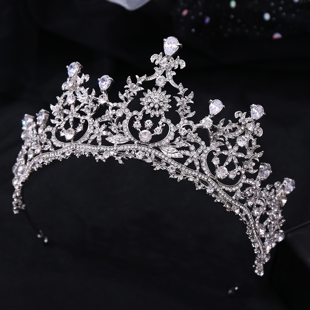 Fashion Geometric Alloy Inlay Rhinestones Crown 1 Piece display picture 6