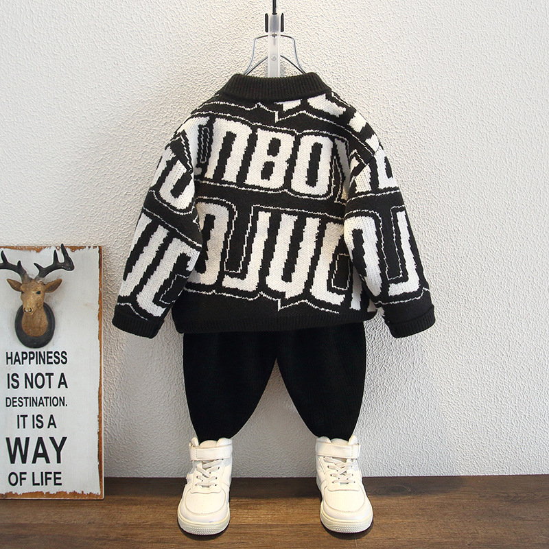 6480 suéter para niños 2025 nueva ropa de otoño e invierno para niños, guapo, camisa de fondo de lana gruesa para niños de estilo occidental de punto