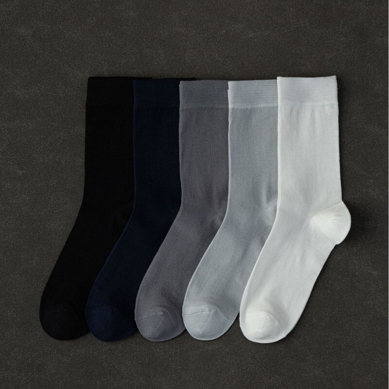 Silk Thin Classic Solid Color Men's Business Mid-Calf Socks, Multi-Color Versatile Textured Commuter Socks with Understated Details