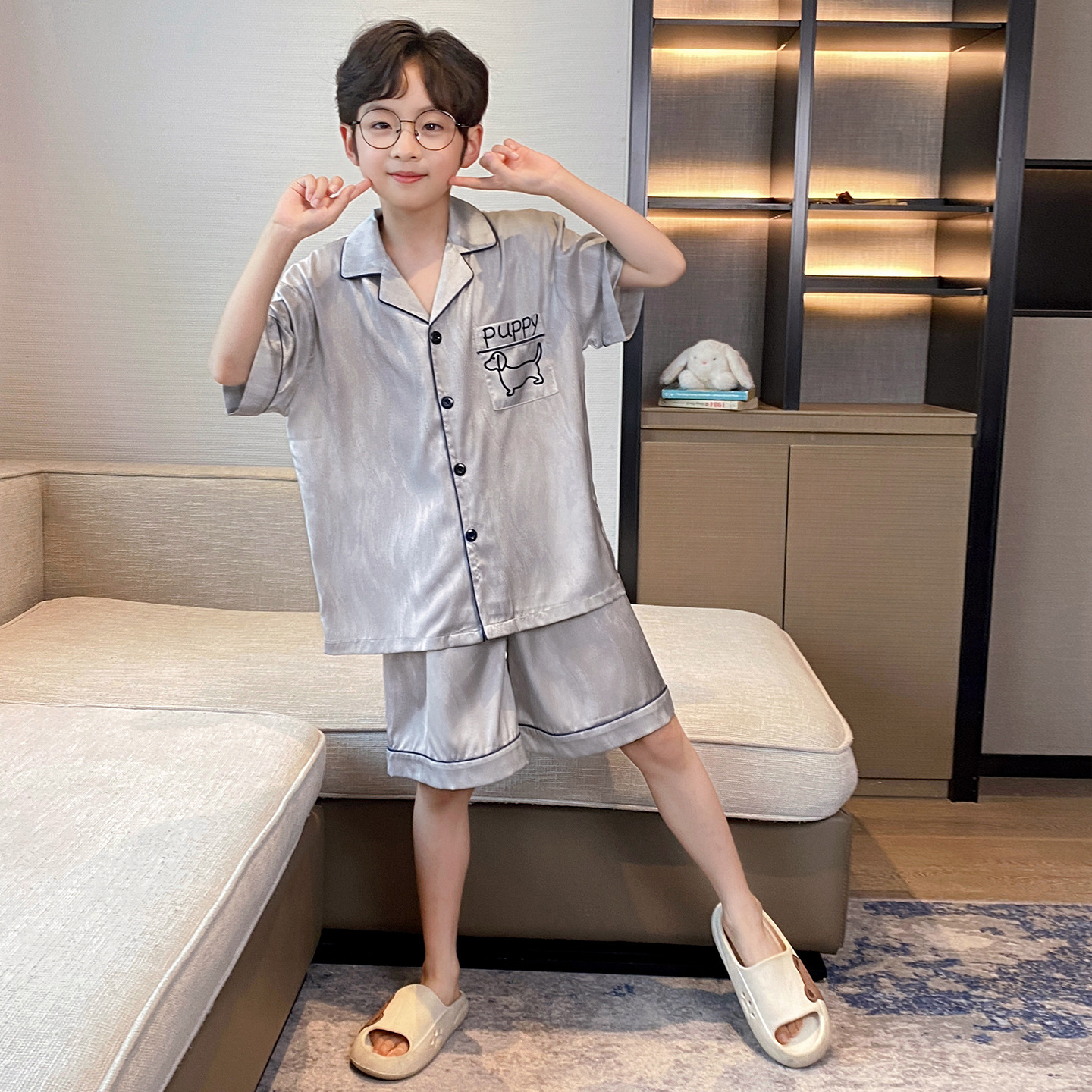 Pijamas infantiles verano 2026 nuevo niño hielo delgado de manga corta juveniles niños grandes set de ropa para el hogar