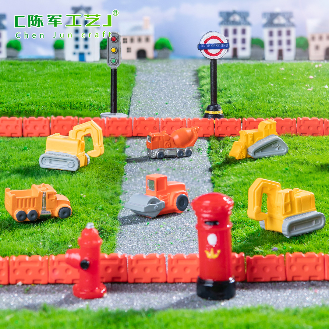 微景观卡通工程车挖机指示牌 diy盲袋装饰品挂配件场景造景小摆件