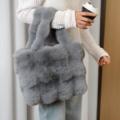 外国貿易向け大容量ぬいぐるみ風バブルバッグ、新作軽量高級感あふれる万能ショルダートートバッグ、旅行用ぬいぐるみ風ハンドバッグ