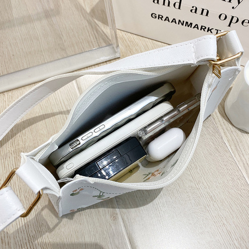 Bags  new winter niche design embroidered armpit bag shoulder bag crossbody bag one piece drop shipping