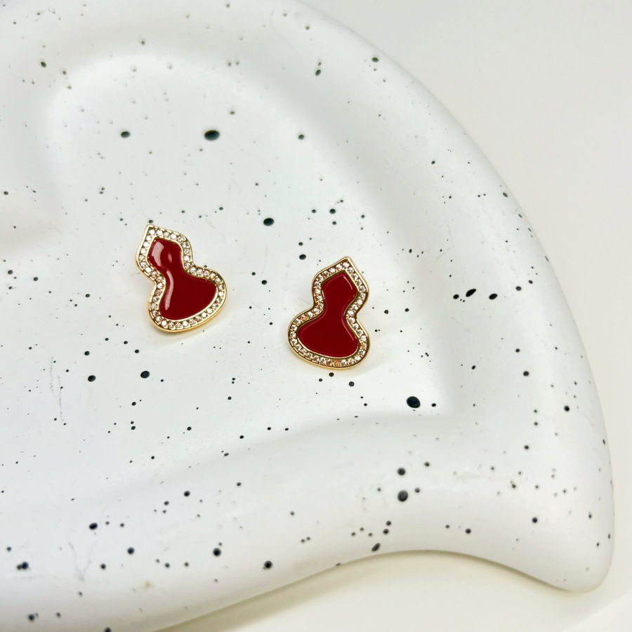 Fashionable elegant red agate stone inlay with zircon