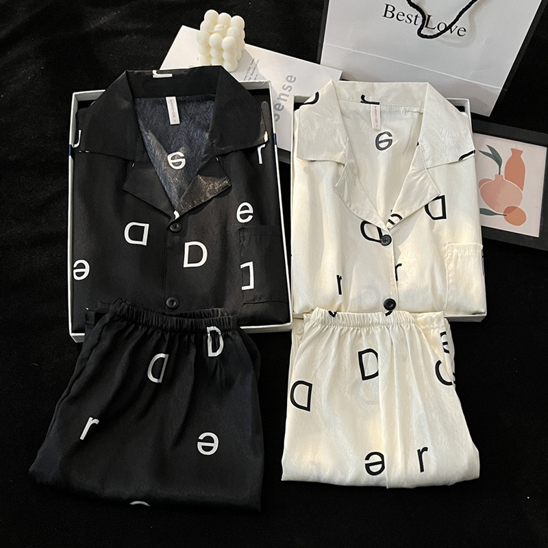 Estilo francés de alta calidad cartas par pijamas de primavera y otoño de seda de hielo de manga larga más tamaño real de seda hombres y mujeres traje de invierno