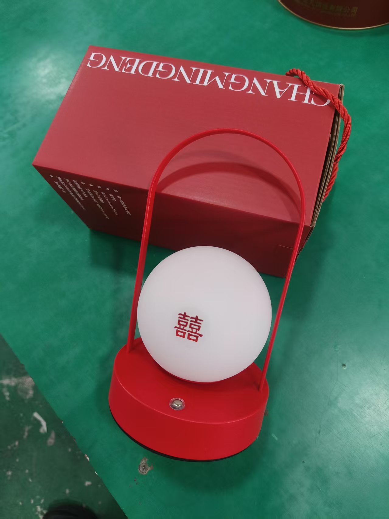 Lámpara de mano roja lámpara de regalo USB carga lámpara de noche al por mayor transfronteriza Amazon boda lámpara de luz larga