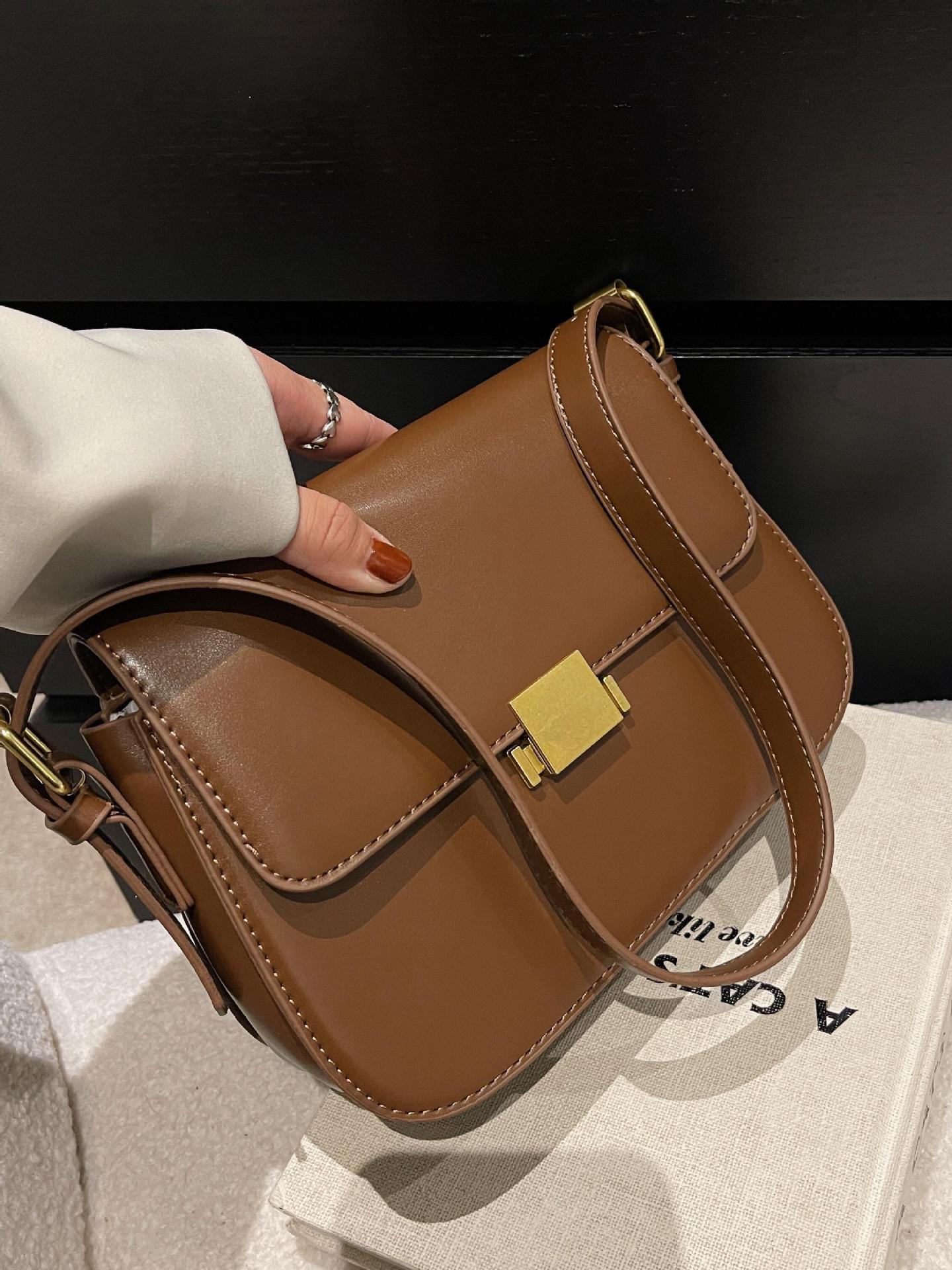 Bolso cuadrado pequeño estilo caliente de comercio exterior para mujer 2025 nuevo bolso de axila de un solo hombro simple y versátil bolso de mensajero bolso de ocio retro