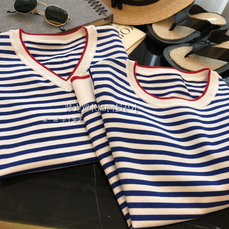 This Y must enter! Refreshing Blue and White Striped Loose Crewneck/V-neck Soul Sweater Knit T-shirt Women's Summer Thin