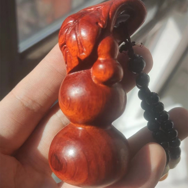 工場卸売紫檀手彫り木彫り貔貅財神ペンダント工芸品、ライブストリーミングや屋台で人気商品|undefined