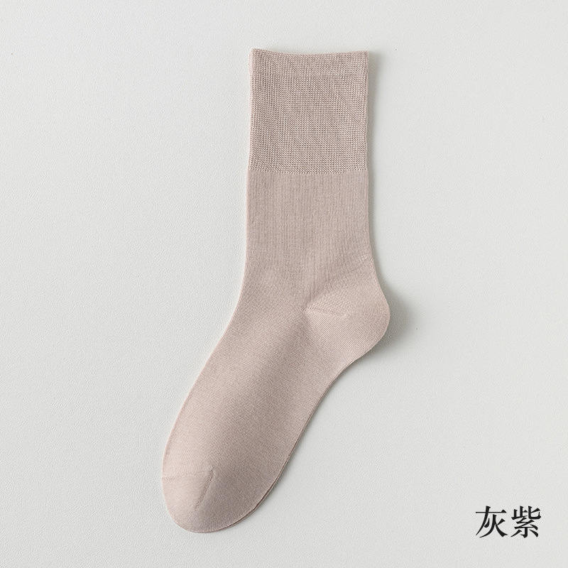 200針の一体機の骨のない靴下の子供の夏の薄いタイプの精練綿の中で長い筒の月子の靴下の黒い白い山の靴下|undefined