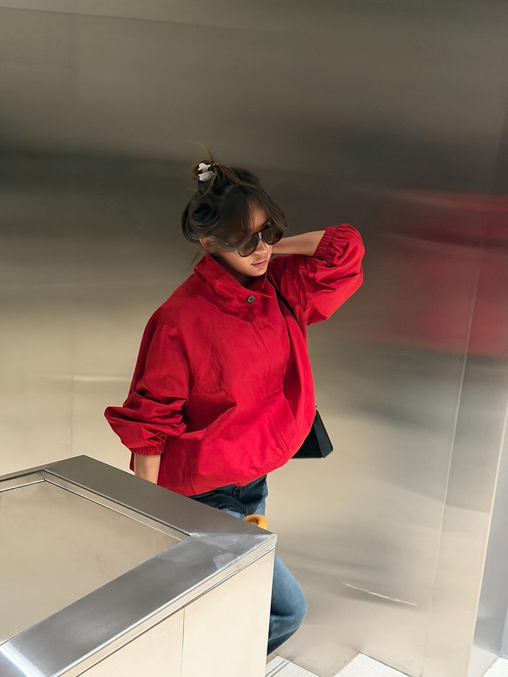 Áo khoác măng tô nữ dáng ngắn cổ đứng khóa kéo phong cách Âu Mỹ — Chất liệu: 55% Polyester, 45% Nylon, Có đủ size, trọng lượng: 320g, màu đỏ chi tiết 6