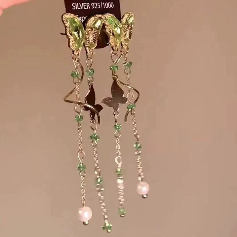 Серьги, вставленные