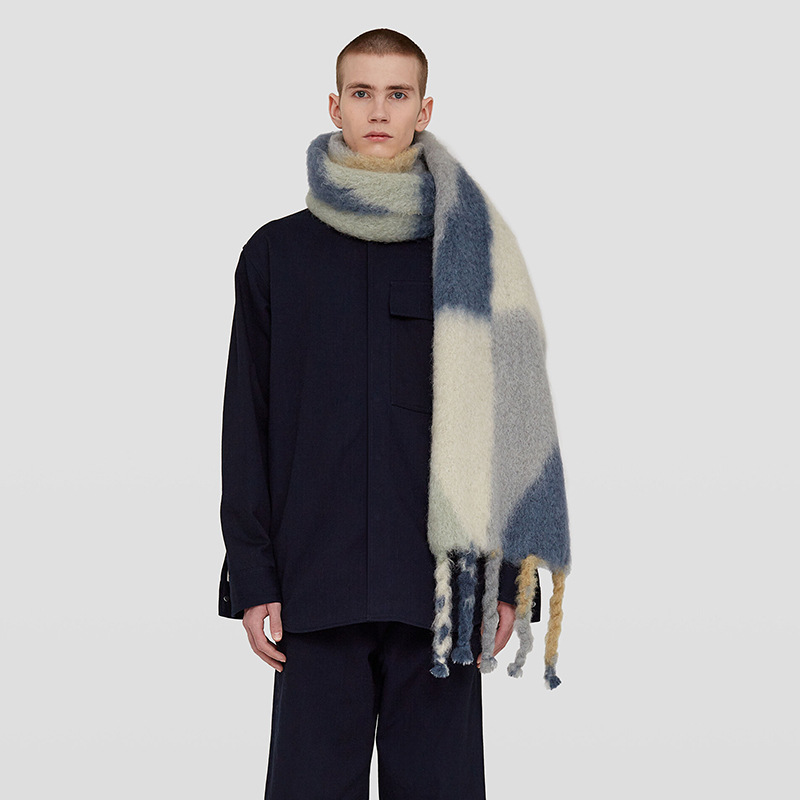 Semplice ed elegante, spesso scialle in imitazione cashmere Jil's e la stessa calda sciarpa in mohair per l'autunno e l'inverno_voghion.com