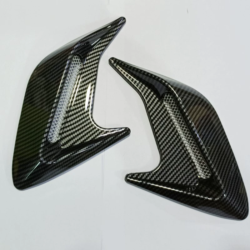 Крышка капота с боковой стороны вентиляции