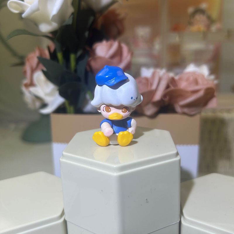 Dim Dimo モンキー ウィズ デュアル クリエイティブ ベイビー OO は、キーホルダー、携帯電話チェーン、キュートでトレンディなギフト オーナメントとして穴を開けることができます。|undefined