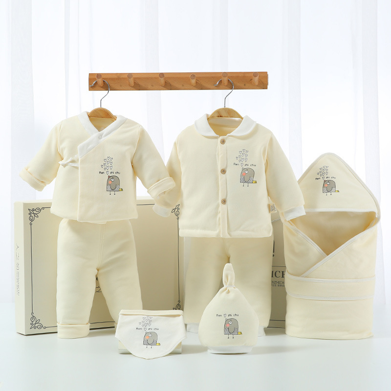 人の初めの新生児の綿の服のスーツのプレゼントの箱の赤ちゃんは綿を挟んで厚いです。|undefined