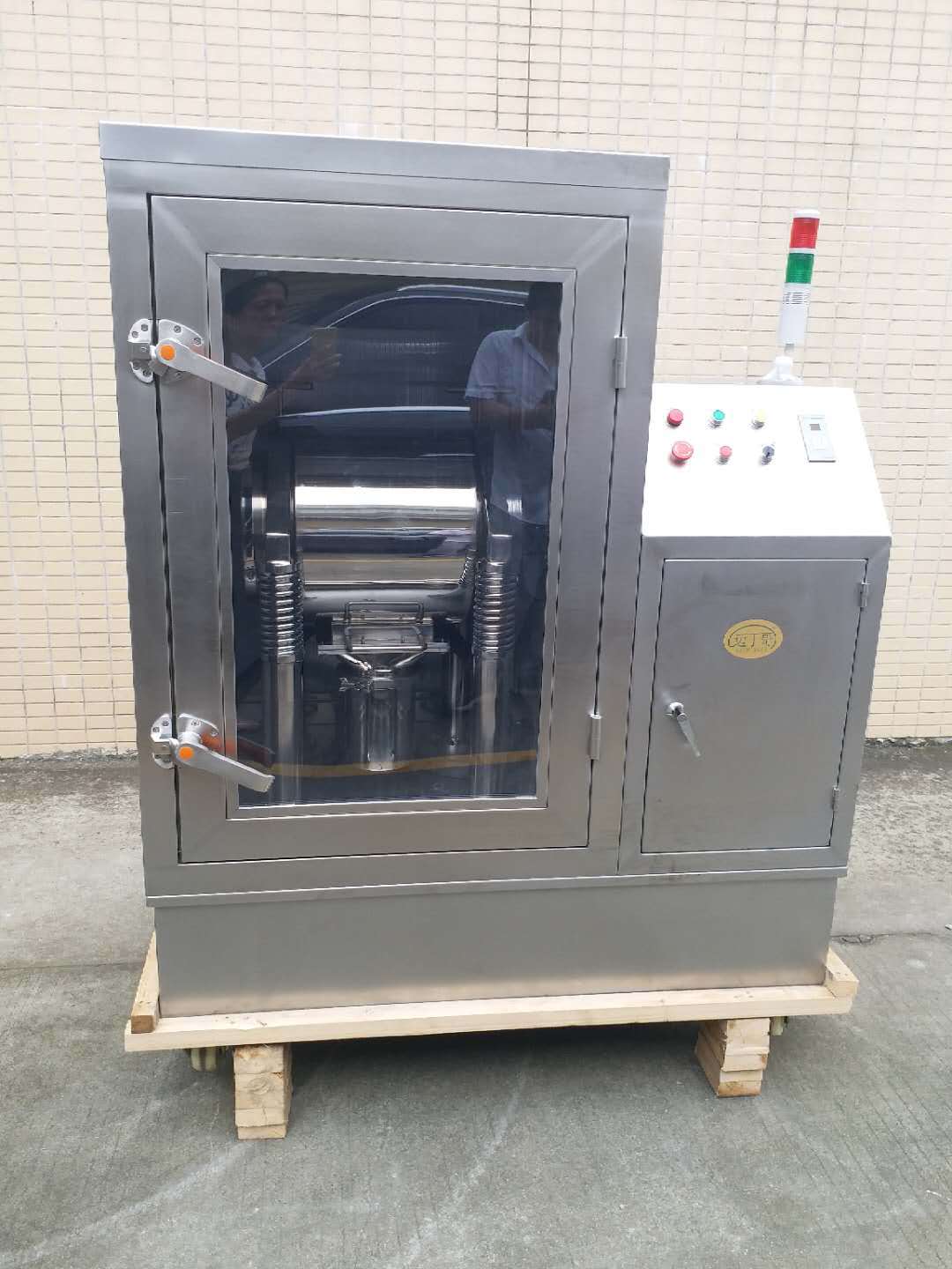 304不锈钢药材细度可达1000目以上振动磨粉设备大小型号可选择