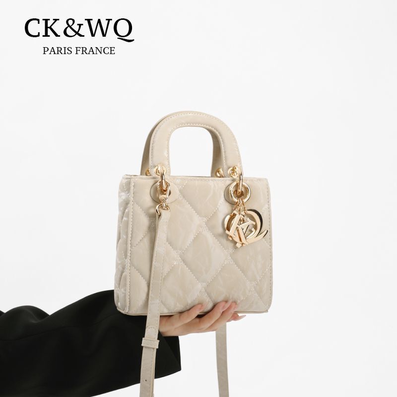 CK&WQ/2026 Spring/Summer New Product Versatile High-End Lady Dior Fashion Handbag Quilted Shoulder Crossbody Bag CK&WQ/2026 Spring/Summer New Product Versatile High-End Lady Dior Fashion Handbag Quilted Shoulder Crossbody Bag