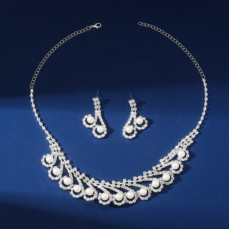 Stylish Pearl and Rhinestone Set