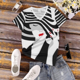 �羳һ�����l�����ڰ׼t����Ů�tõ��ˮī����ӡ��V�I����Ů�W��