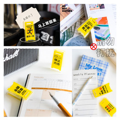 Wholesale small clips, creative desktop ornaments, office workstation decoration, standing clips, reminder clips, message clips, note clips, photo clips