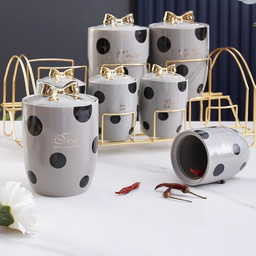 Estilo nórdico creativo Polka Dot regalo cerámica tarro condimento combinación cocina aceite y sal botella de almacenamiento hogar completo caja de almacenamiento