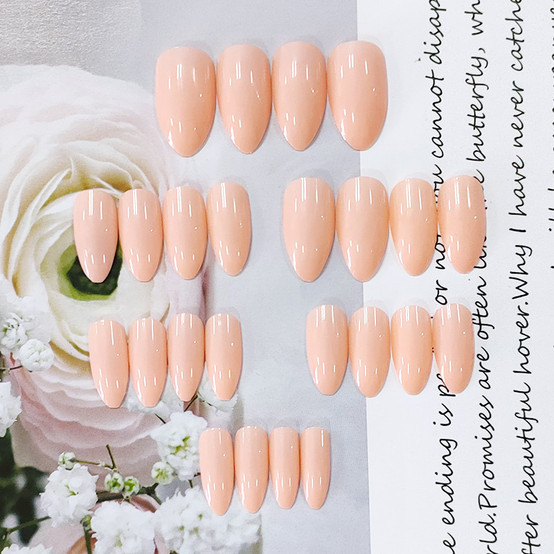 Las mejores ventas transfronterizas de manicuría de almendras largas, polvo desnudo simple y elegante, 24 piezas de parche de uñas terminado.