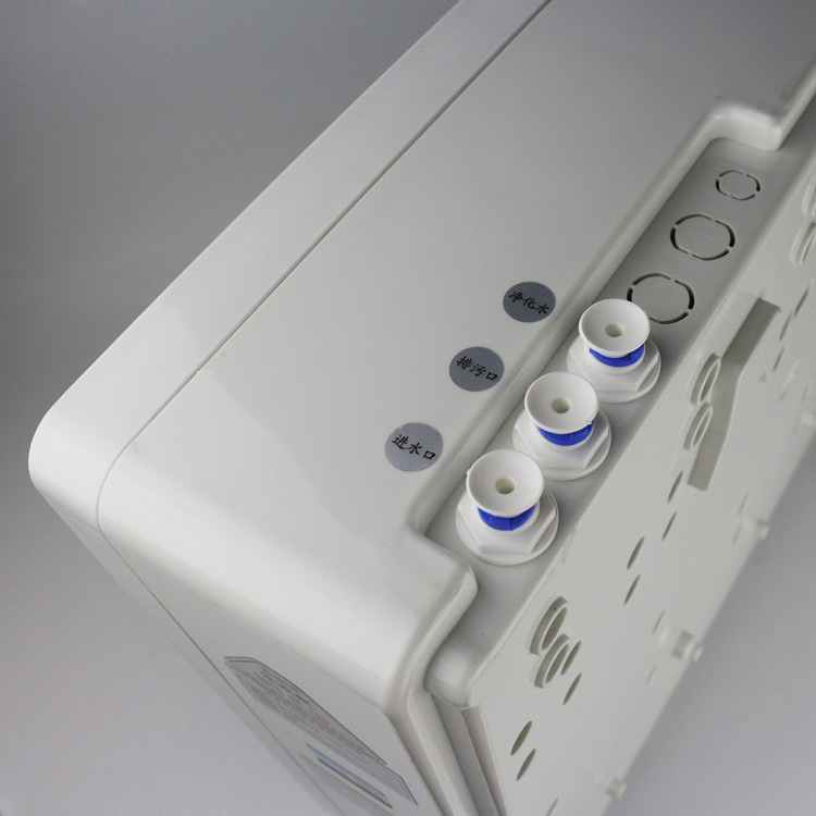 Comercio al por mayor tipo de caja purificador de agua especial de tres puntos conector de partición tanque de agua de 3-vuelta 2-a través de la placa de enchufe rápido recto-a través