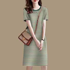 时尚大码宽松洋气显瘦夏季中老妈妈装短袖百搭连衣裙女新款