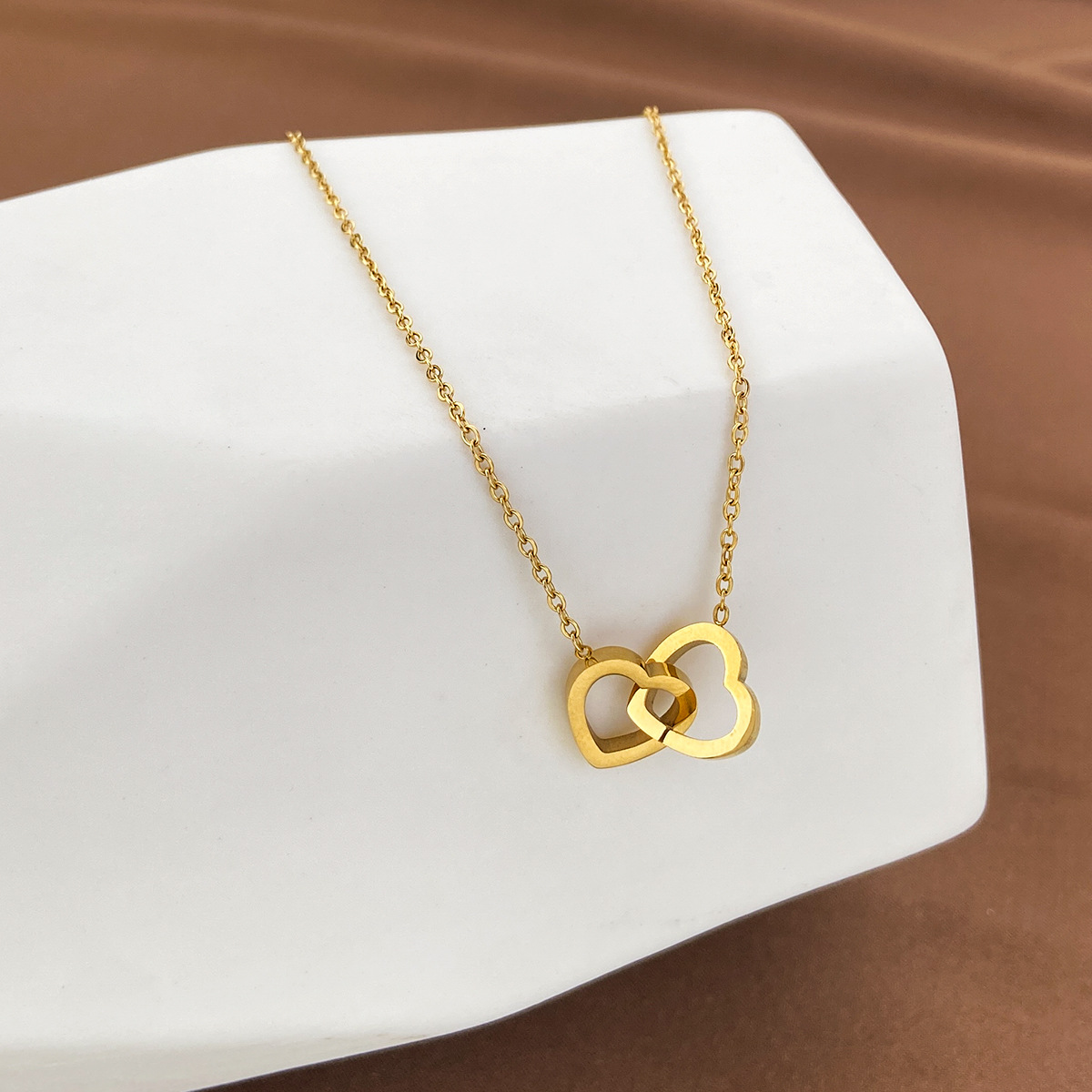 1 Piece Quantity Daily Occasion Stainless Steel, Titanium Steel Material Heart Shape Pattern Sweet Heart Shape Stainless Steel Titanium Steel Plating Pendant Necklace